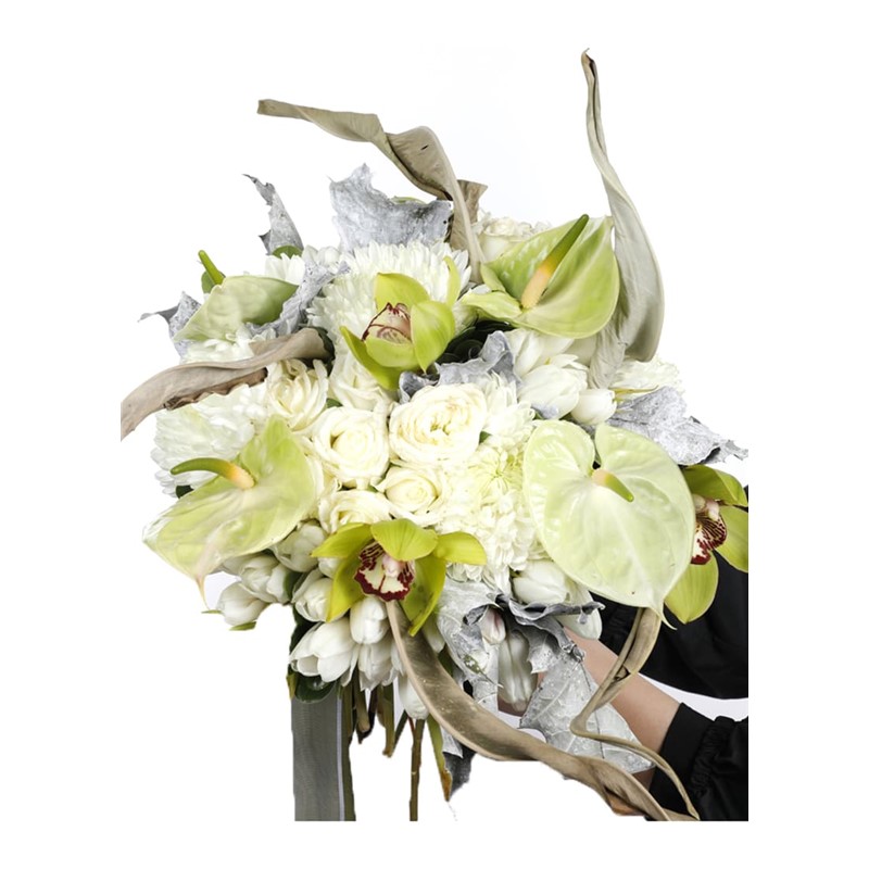 Deluxe Bouquet & Elegant White Anastasia