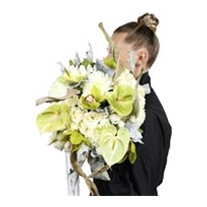 Deluxe Bouquet & Elegant White Anastasia