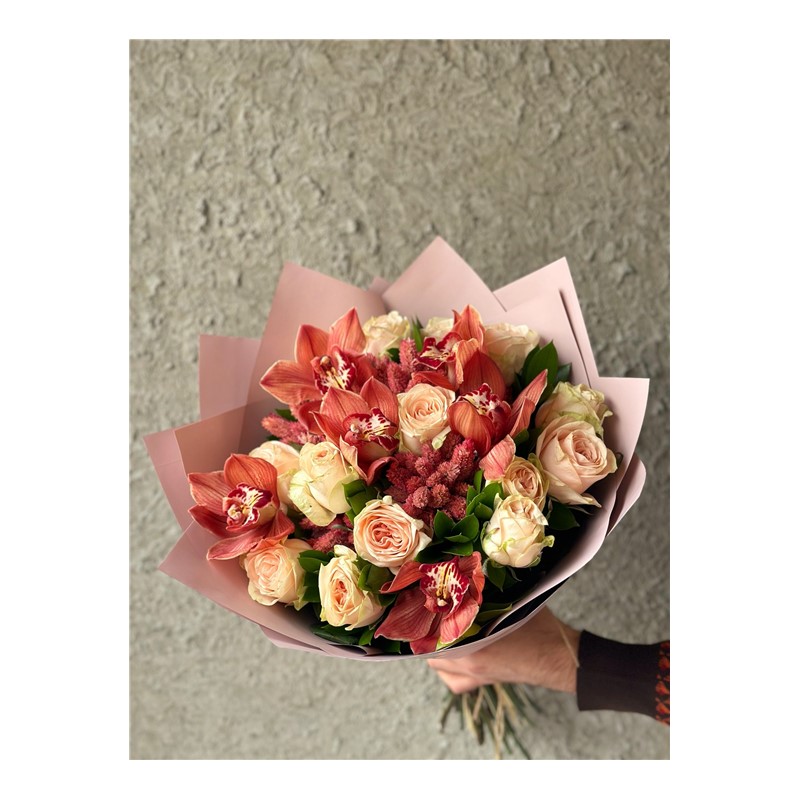 Elegant Salmon Bouquet