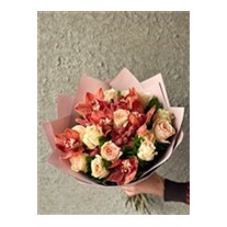 Elegant Salmon Bouquet