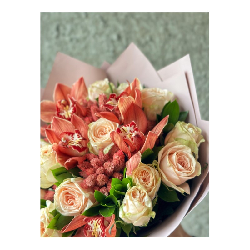 Elegant Salmon Bouquet