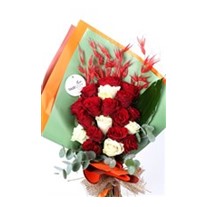 Breeze of the Heart 15 Gül Buketi