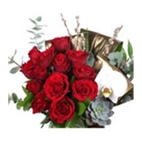 Design Red Rose Vase
