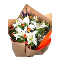 Dreamlike Lilies Bouquet