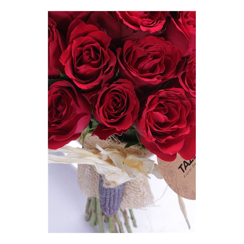 In Love 19 Premium Kırmızı Gül
