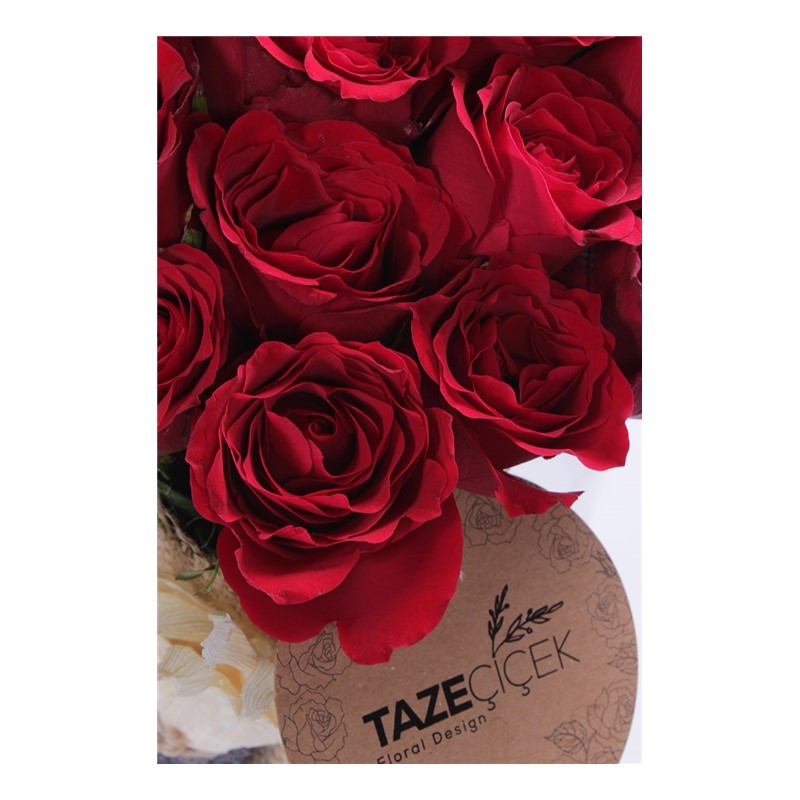 In Love 19 Premium Kırmızı Gül