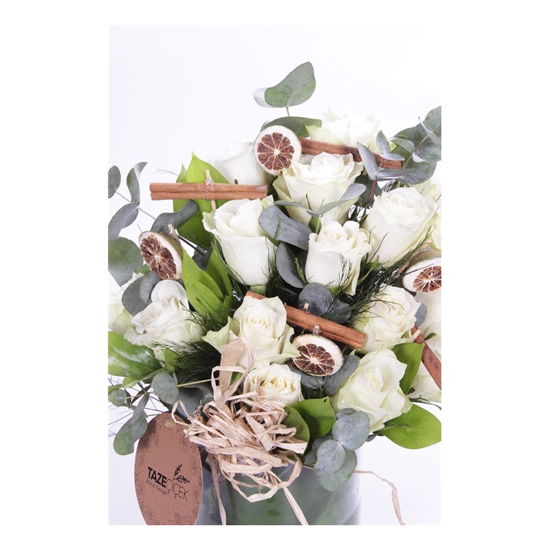 Lime Roses Vazoda Güller