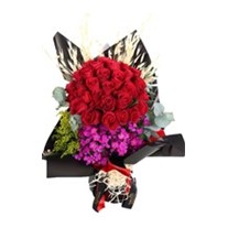 Heartfelt Gift Kırmızı Gül Buketi