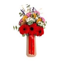 Crimson Passion Bloom Çiçek Aranjmanı