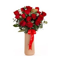 The Heart’s Full Bloom 15 Kırmızı Gül