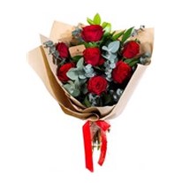 Heart’s Flame 7 Kırmızı Gül Buketi