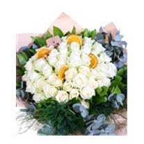 Heart in White 51 Beyaz Gül Buketi