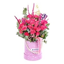 Amour Rose Kutuda Pembe Güller