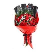Red Reign Çiçek Buketi
