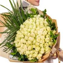 Timeless Elegance 101 Beyaz Gül Buketi
