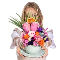 Joyful Bloom Gül Aranjmanı