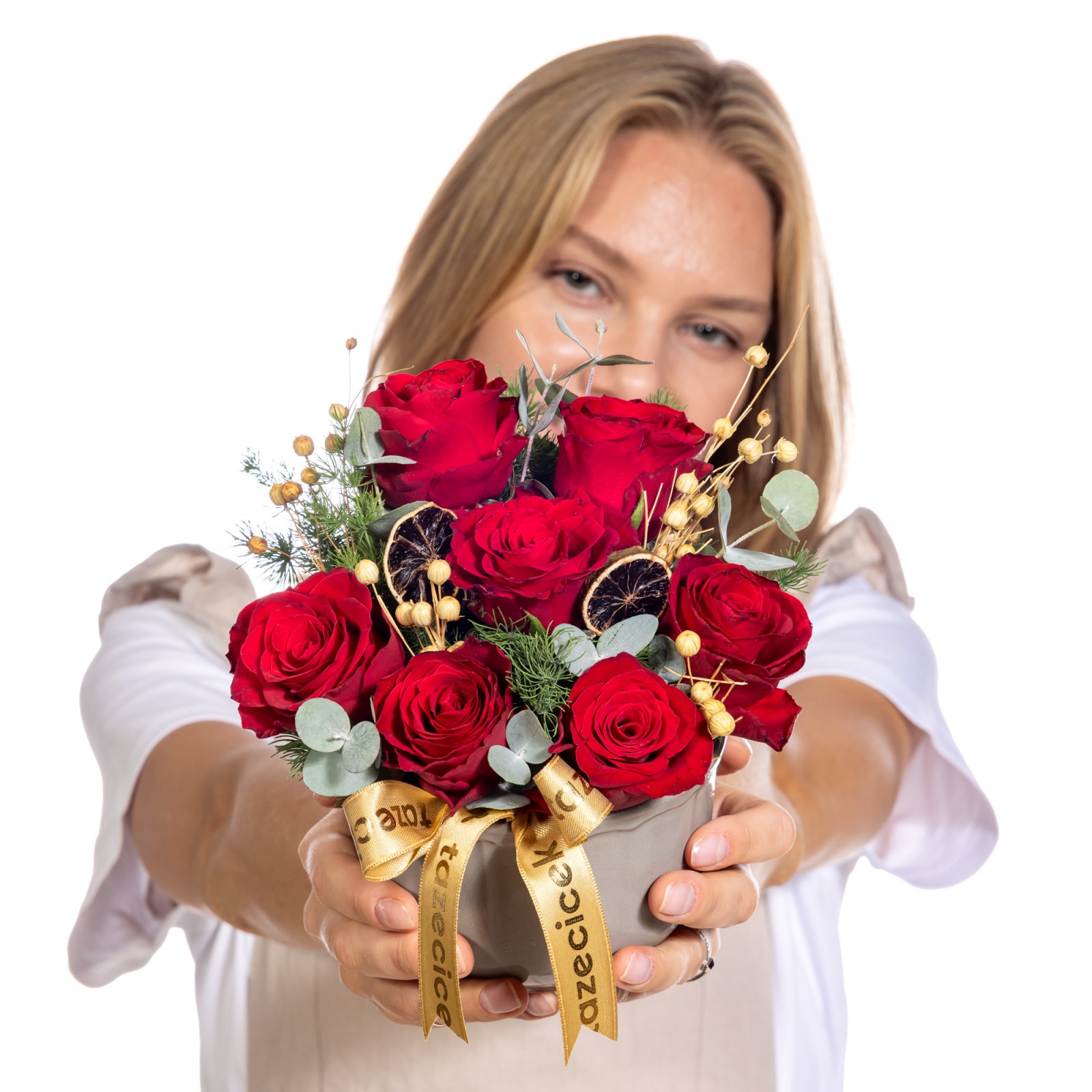 Golden Passion Kırmızı Güller
