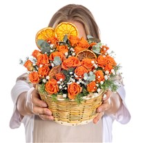 Citrus Charm Turuncu Gül Sepeti