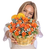 Citrus Charm Turuncu Gül Sepeti