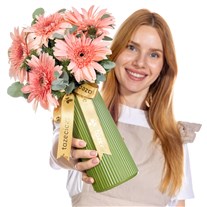 Peach Whisper Pembe Gerbera Vazosu