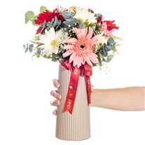Bloom Symphony Renkli Gerbera Vazosu