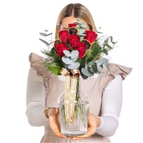 Ruby Touch Vazoda Kırmızı Gül