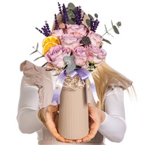 Lavender Blush Vazoda Lila Gül