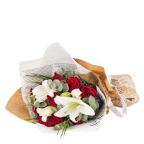 Crimson Touch Lilyum Gül Buketi