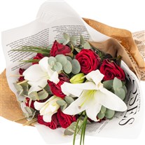 Crimson Touch Lilyum Gül Buketi