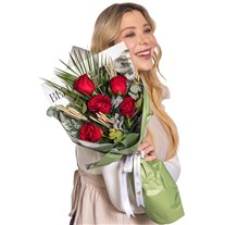 Bold Romance Kırmızı Gül Buketi