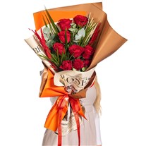 Fiery Love Kırmızı Gül Buketi