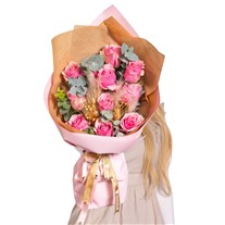 Rose Haven Pembe Gül Buketi