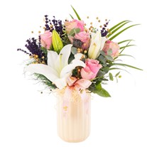 Floral Edit Lilyum & Pembe Güller