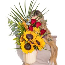 Sunflower Passion Kırmızı Gül Aranjmanı