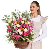 Romantic Garden Luxury Basket