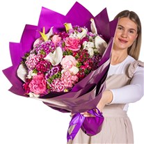 Rosy Charm Pembe Çiçek Buketi