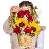 Summer Passion Ayçiçeği Gül Sepeti