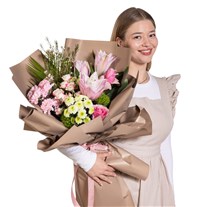 Soft Blush Lilyum Gül Buketi