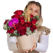 Royal Orchid Kırmızı Gül Vazosu