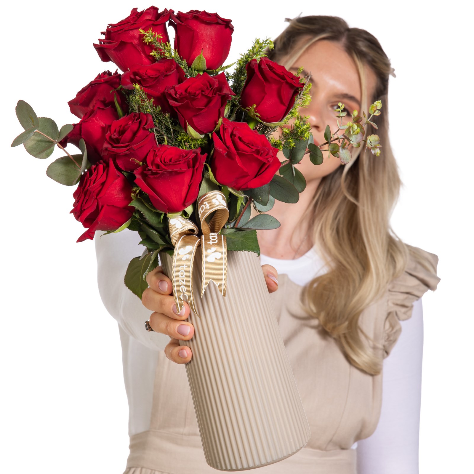Crimson Elegance Kırmızı Gül Vazosu