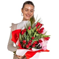 Mystic Passion Kırmızı Lale Buketi