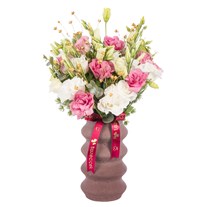 Pastel Blossom Vazoda Lisyantuslar