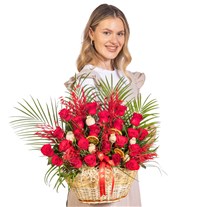 Velvet Fire Rose Garden Premium Gül Sepeti