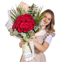 Retro Romance Kırmızı Gül Buketi