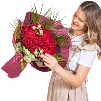 Rouge Prive 61 Kırmızı Gül Buketi