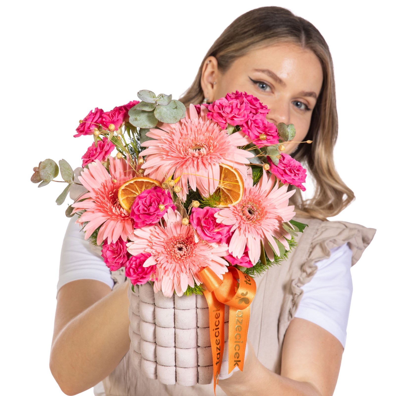 Coral Breeze Gerbera Aranjmanı