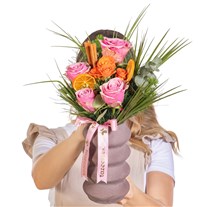 Rosy Spice Vazoda Güller