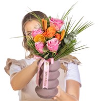 Rosy Spice Vazoda Güller