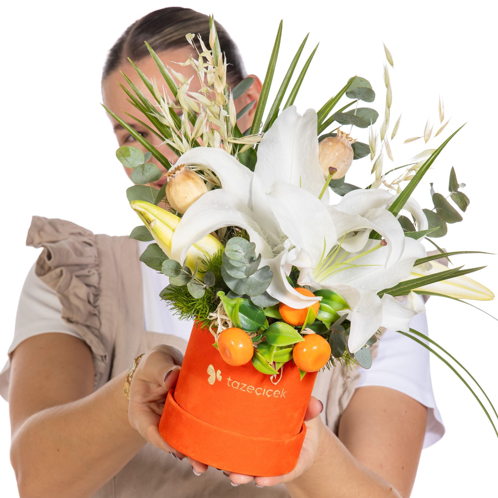 Ivory Sunrise Kutuda Beyaz Lilyumlar