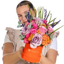 Rose Confetti Kutuda Renkli Güller